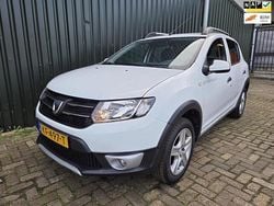 Wit Gebruikt 2016 Dacia Sandero Stepway Hatchback | € 7.990 (Eerlijke prijs)