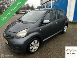 Grijs Gebruikt 2005 Toyota Aygo Hatchback | € 1.999 (Goede deal)