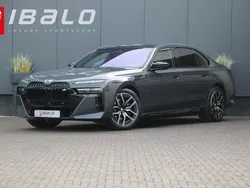 Grijs Gebruikt 2023 BMW M760e M Sport Sedan | € 129.450