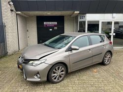 Bruin Gebruikt 2013 Toyota Auris Hybrid Hatchback | € 4.999 (Eerlijke prijs)