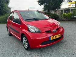 Rood Gebruikt 2007 Toyota Aygo Hatchback | € 2.450 (Eerlijke prijs)