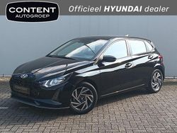 Zwart metallic Gebruikt 2024 Hyundai i20 Comfort Hatchback | € 18.440 (Eerlijke prijs)