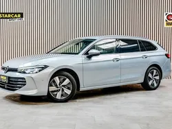 Zilver Gebruikt 2024 VW Passat Business Stationwagen | € 38.500 (Duur)