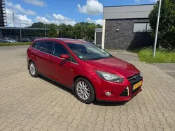 Rood Gebruikt 2011 Ford Focus Titanium Stationwagen | € 2.750 (Iets duurder)