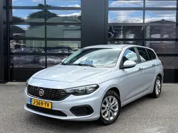 Grijs, metallic lak Gebruikt 2019 Fiat Tipo Pop Stationwagen | € 7.999 (Goede deal)