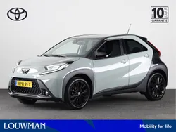 Tarragon premium / zwart dak (groen metallic) Gebruikt 2025 Toyota Aygo Pulse Hatchback | € 26.185 (Duur)