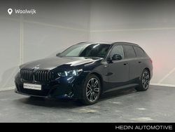 Zwart Gebruikt 2024 BMW 530e Executive Stationwagen | € 59.880