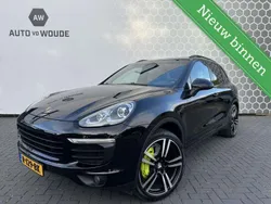 Zwart Gebruikt 2015 Porsche Cayenne SUV | € 29.950 (Iets duurder)