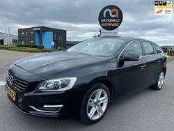 Zwart Gebruikt 2015 Volvo V60 R-Design Stationwagen | € 5.500 (Goede deal)