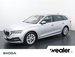 Grijs, metallic lak Gebruikt 2023 Skoda Octavia Business Line Stationwagen | € 22.940 (Eerlijke prijs)