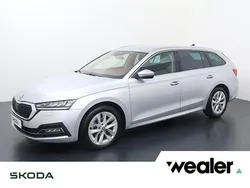 Grijs, metallic lak Gebruikt 2023 Skoda Octavia Business Line Stationwagen | € 24.940 (Eerlijke prijs)