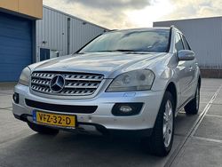 Grijs Gebruikt 2007 Mercedes 320 SUV | € 3.750 (Super prijs)