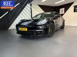 Zwart Gebruikt 2018 Porsche Panamera Sedan | € 57.450 (Eerlijke prijs)