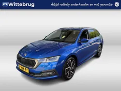 Blauw, metallic lak Gebruikt 2021 Skoda Octavia First Edition Stationwagen | € 23.950 (Eerlijke prijs)