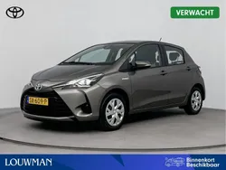Grijs, metallic lak Gebruikt 2018 Toyota Yaris Hatchback | € 16.445 (Eerlijke prijs)