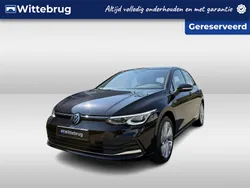 Zwart Gebruikt 2021 VW Golf VIII Style Hatchback | € 25.450 (Goede deal)