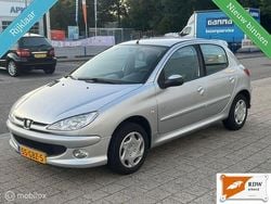 Grijs Gebruikt 2008 Peugeot 206 Hatchback | € 2.999 (Iets duurder)
