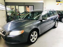 Grijs Gebruikt 2008 Volvo V70 Summum Stationwagen | € 9.699 (Super prijs)