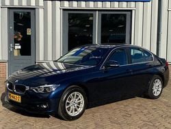 Blauw Gebruikt 2017 BMW 318 Executive Sedan | € 16.950 (Goede deal)