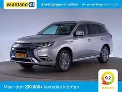 Grijs, metallic lak Gebruikt 2020 Mitsubishi Outlander P-HEV Intense+ SUV | € 18.445