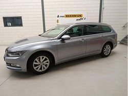 Grijs Gebruikt 2018 VW Passat Comfortline Stationwagen | € 14.750 (Goede deal)