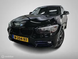 Zwart Gebruikt 2016 BMW 118 Executive Hatchback | € 12.950 (Eerlijke prijs)