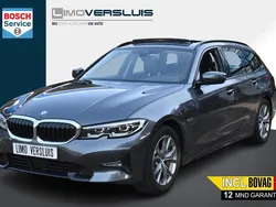 Grijs Gebruikt 2022 BMW 330e Executive Stationwagen | € 34.950 (Super prijs)