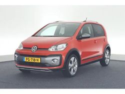 Oranje Gebruikt 2017 VW cross up! Hatchback | € 11.949 (Eerlijke prijs)