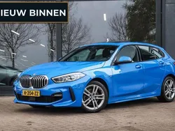 Blauw, metallic lak Gebruikt 2020 BMW 118 Executive Hatchback | € 23.900 (Duur)
