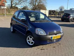 Blauw Gebruikt 1999 Toyota Yaris Hatchback | € 1.300 (Eerlijke prijs)