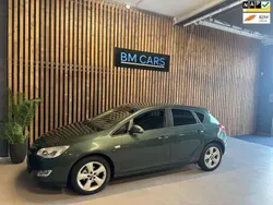 Groen Gebruikt 2010 Opel Astra Edition Hatchback | € 3.499 (Eerlijke prijs)