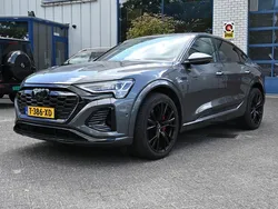 Grijs Gebruikt 2023 Audi Q8 e-tron S-Line SUV | € 62.950 (Super prijs)