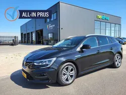 Zwart, metallic lak Gebruikt 2021 Renault Mégane IV Intens Stationwagen | € 19.995 (Eerlijke prijs)