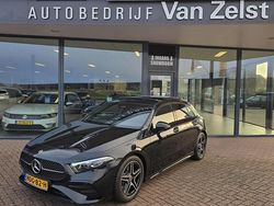 Zwart Gebruikt 2023 Mercedes A220 AMG line Hatchback | € 43.950