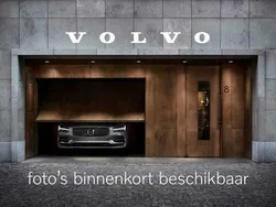 Grijs Gebruikt 2017 Volvo V40 Kinetic Stationwagen | € 14.990 (Eerlijke prijs)