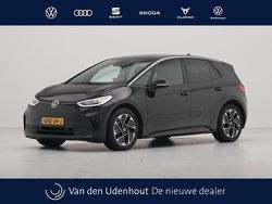 Zwart (metallic) Gebruikt 2024 VW ID.3 Pro Hatchback | € 27.140 (Eerlijke prijs)