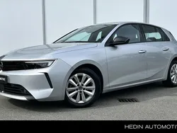 Grijs Gebruikt 2022 Opel Astra Edition Hatchback | € 19.745 (Eerlijke prijs)