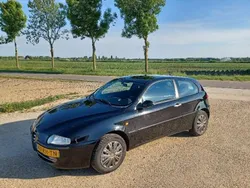 Zwart Gebruikt 2005 Alfa Romeo 147 Progression Hatchback | € 990 (Eerlijke prijs)