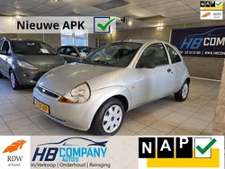 Grijs, metallic lak Gebruikt 2008 Ford Ka Cool & Sound Edition Hatchback | € 2.750 (Duur)