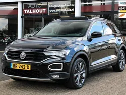 Zwart, metallic lak Gebruikt 2018 VW T-Roc Sportline SUV | € 19.800 (Goede deal)
