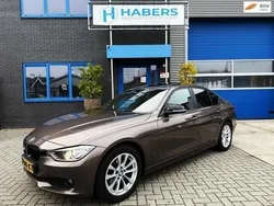 Bruin Gebruikt 2013 BMW 316 Executive Sedan | € 14.445 (Eerlijke prijs)