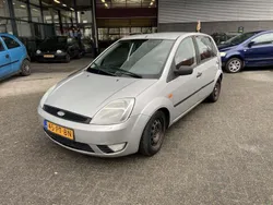 Grijs Gebruikt 2004 Ford Fiesta Futura Hatchback | € 490 (Goede deal)