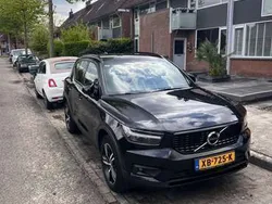 Zwart Gebruikt 2018 Volvo XC40 R-Design SUV | € 18.500 (Eerlijke prijs)