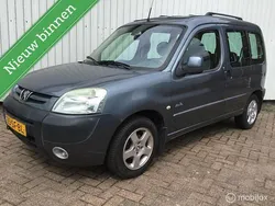Grijs, metallic lak Gebruikt 2005 Peugeot Partner MPV | € 3.900 (Duur)