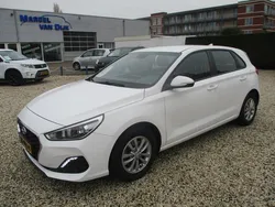 Wit Gebruikt 2019 Hyundai i30 Comfort Hatchback | € 15.950 (Eerlijke prijs)