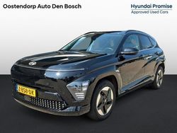 Abyss black metallic (a2b) Gebruikt 2024 Hyundai Kona Comfort SUV | € 31.835
