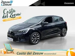 Zwart Gebruikt 2022 Renault Clio V Intens Hatchback | € 14.450 (Eerlijke prijs)