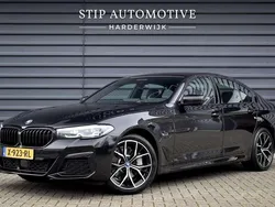 Zwart, metallic lak Gebruikt 2023 BMW 530 Executive Sedan | € 41.900 (Goede deal)