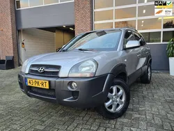 Grijs Gebruikt 2004 Hyundai Tucson Dynamiq SUV | € 4.895 (Iets duurder)