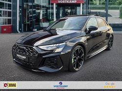 Zwart Gebruikt 2022 Audi RS3 Comfort Sedan | € 67.950 (Eerlijke prijs)
